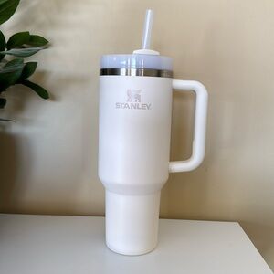 Stanley Quencher H2.0 Tumbler with Handle and Straw 40 oz